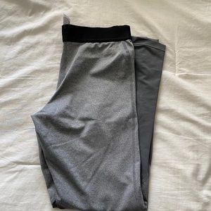 Girl kid nike leggings size XL gray